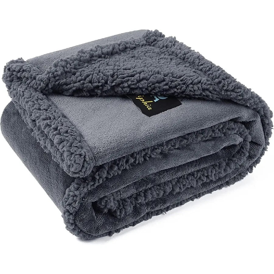 Waterproof Pet Blanket, Liquid Pee Proof Dog Blanket for Sofa Bed Couch, Reversible Sherpa Fleece Furniture Protector Cover for