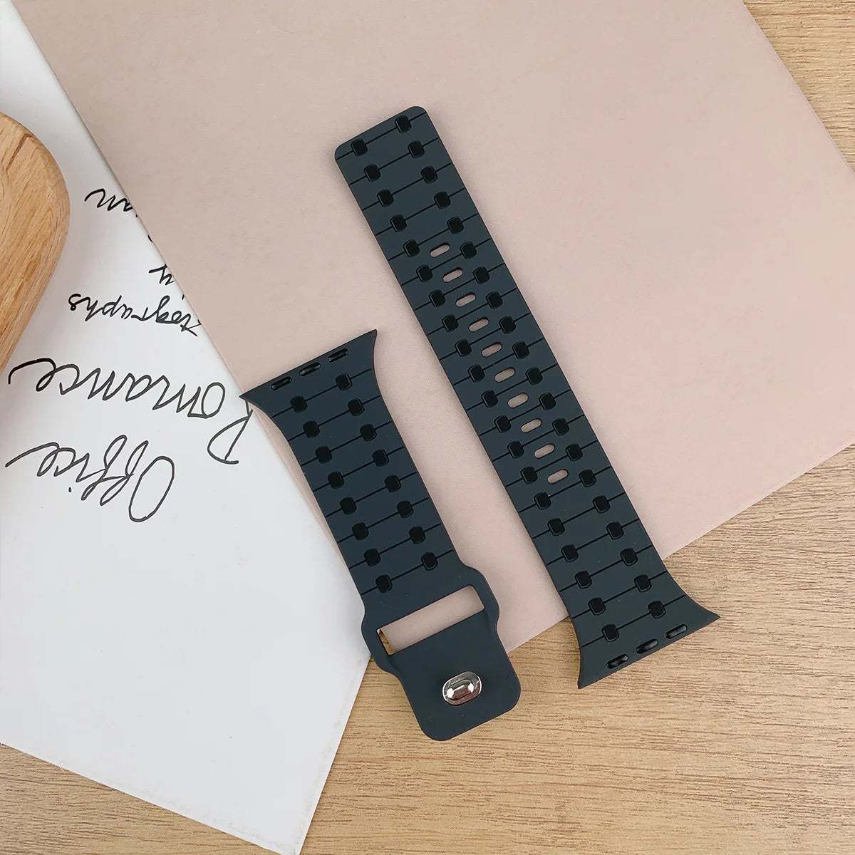 Silicone band For Apple watch Strap 46mm 45mm 41mm 44mm 49mm 40mm 38 42mm bracelet correa iwatch Series 10 9 8 7 6 5 3 SE Ultra